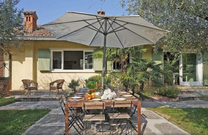 Villa Sweet Flower - With Private Pool And Garden Manerba del Garda Eksteriør bilde