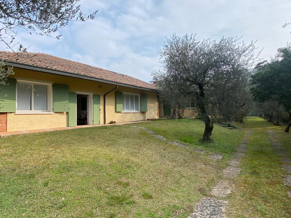 Villa Sweet Flower - With Private Pool And Garden Manerba del Garda Eksteriør bilde